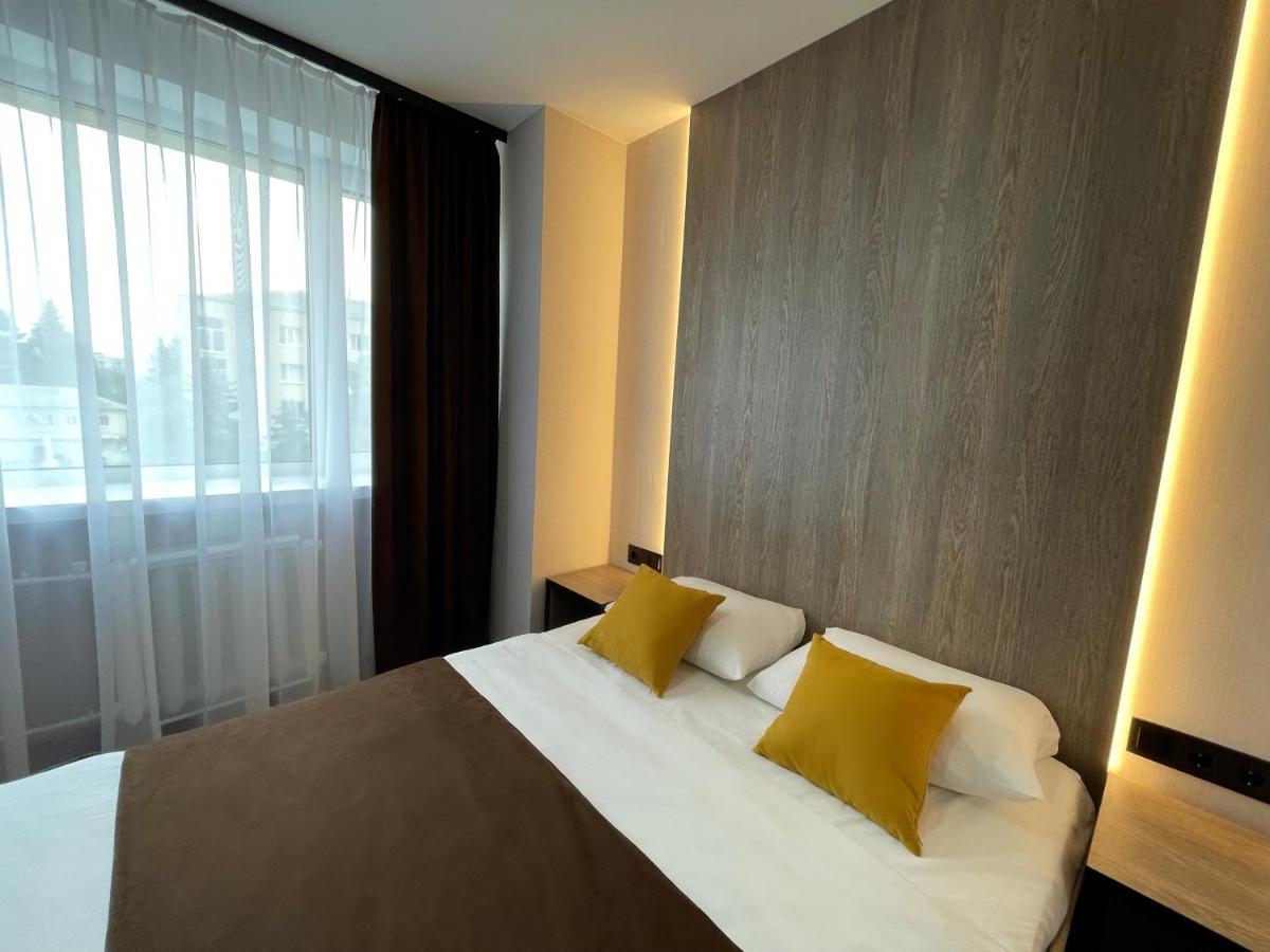 Hotel Complex Ukraine Lutsʼk Exterior foto