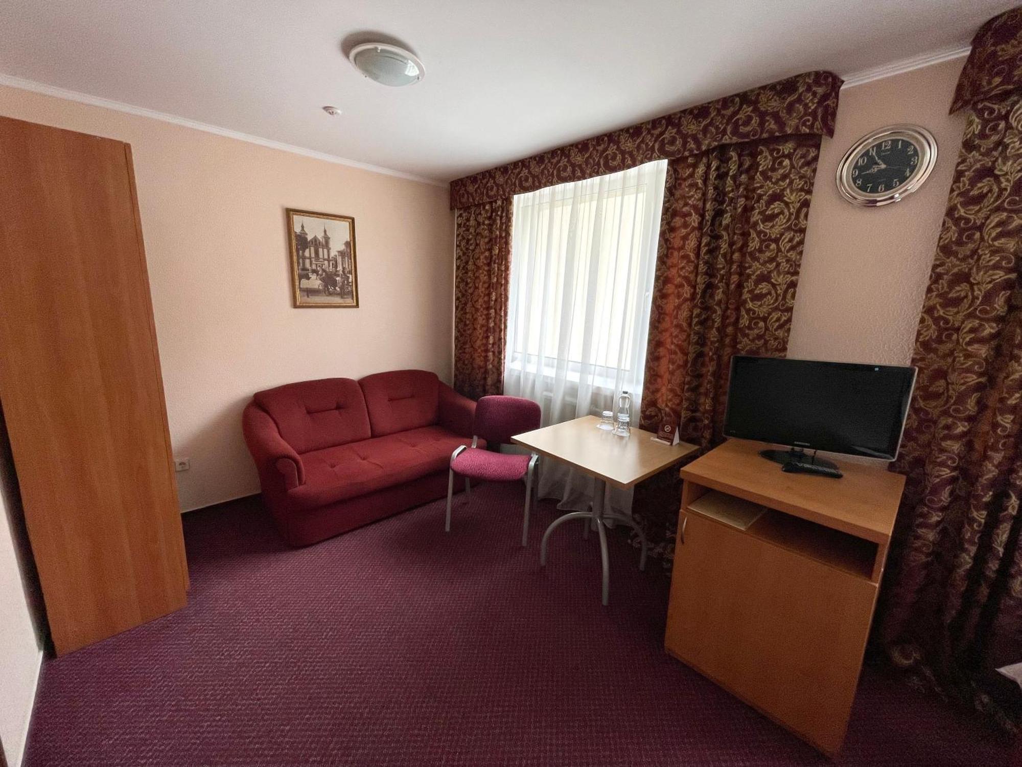 Hotel Complex Ukraine Lutsʼk Exterior foto